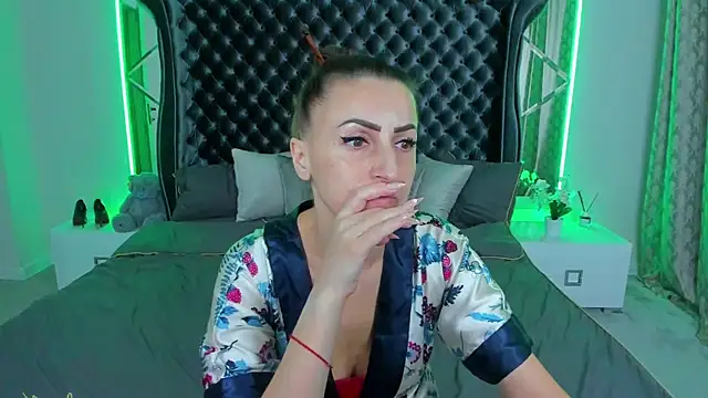 Rebecca Diamond online show from 11/23/25, 06:02