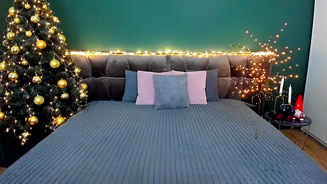 Rebecca Diamond online show from 12/22/25, 06:43