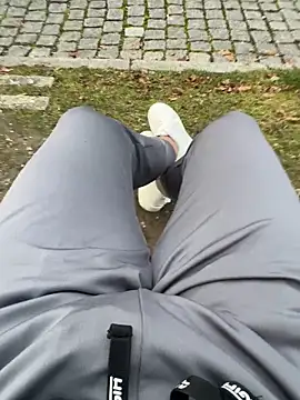 MvM58955050 online show from 11/18/25, 02:32