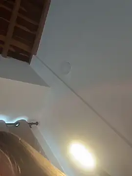 curchez  online show from 11/28/25, 08:11