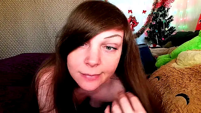 Snapshot of GamerGirlRoxyAndLee chatting on 12/24/24, 10:28 GamerGirlRoxyAndLee online show from 12/24/24, 10:28