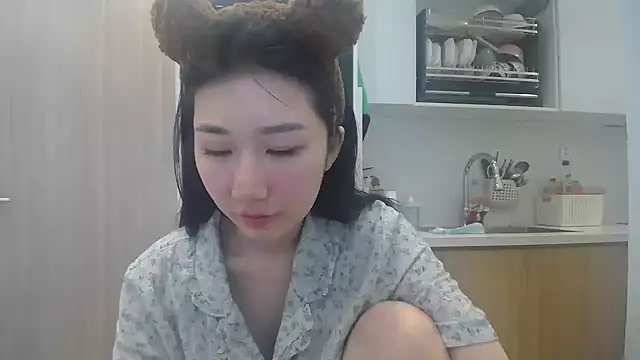 Snapshot of Asiagirll chatting on 05/02/26, 02:27 Asiagirll online show from 05/02/26, 02:27