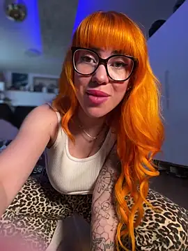 Snapshot of Pia_July_ chatting on 01/15/25, 12:15 Pia July online show from 01/15/25, 12:15