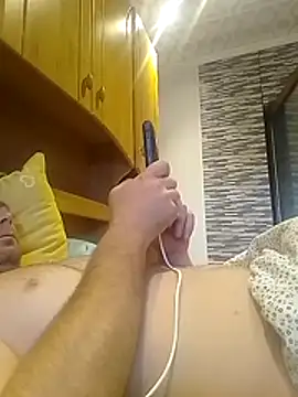 Rolandxxxr online show from 11/03/25, 01:23