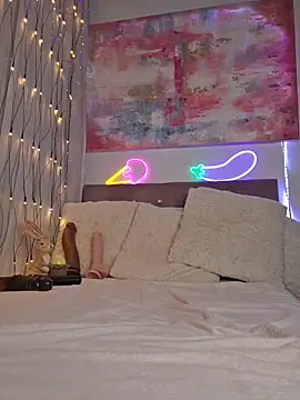 AfroditeReed online show from 04/06/26, 08:26