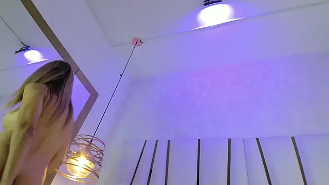 elena mature online show from 04/22/26, 07:04