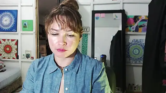 solamatista11 online show from 10/21/25, 07:25