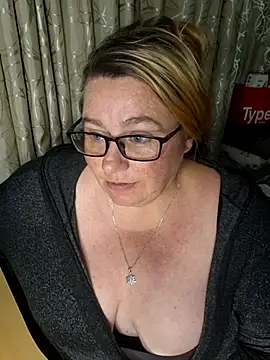 Iceprincess2bad4u online show from 10/18/25, 05:25