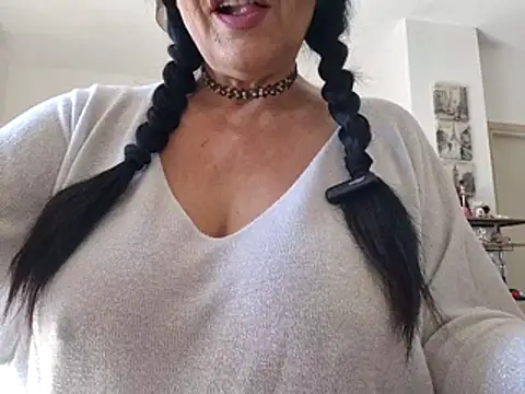 Snapshot of La_Vedova_Allegra chatting on 04/19/26, 07:51 La Vedova Allegra online show from 04/19/26, 07:51