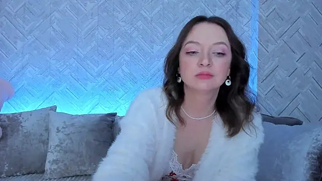 EvaBarsa  online show from 11/14/25, 02:43