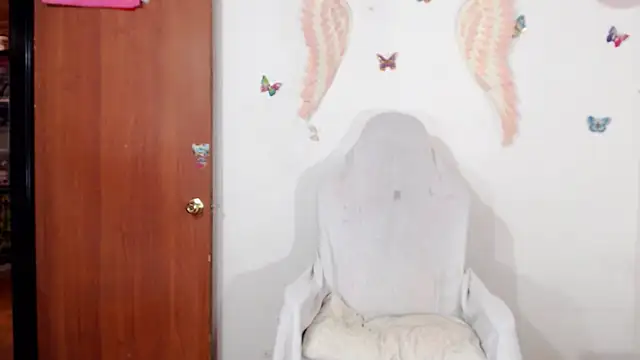 Snapshot of angie_tssex chatting on 12/17/24, 03:49 angie tssex online show from 12/17/24, 03:49