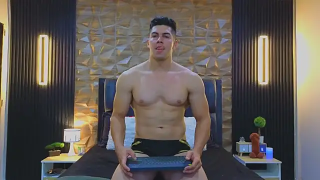 FelipeAndMarcello3 online show from 01/29/25, 10:01