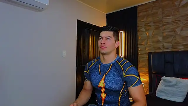 FelipeAndMarcello3 online show from 02/13/25, 10:54