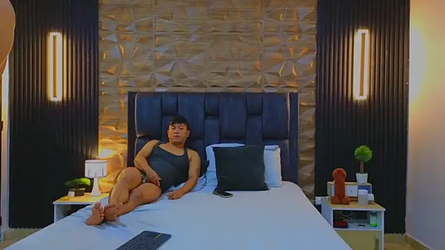 FelipeAndMarcello3 online show from 03/04/25, 02:32