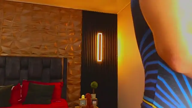 FelipeAndMarcello3 online show from 03/10/25, 11:06