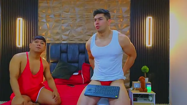 FelipeAndMarcello3 online show from 03/12/25, 02:56