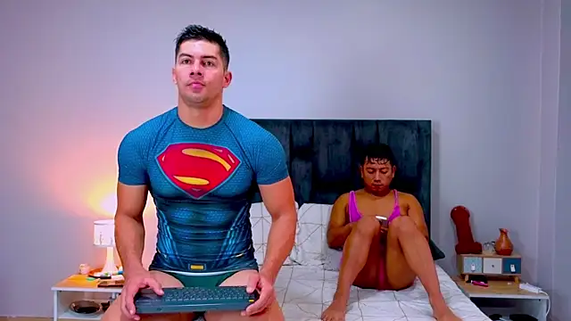 FelipeAndMarcello3 online show from 04/22/26, 02:07