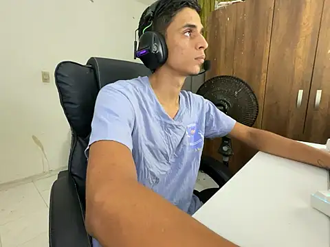 Max TheHorseDick online show from 02/01/25, 04:46