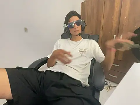 Max TheHorseDick online show from 02/08/25, 03:19