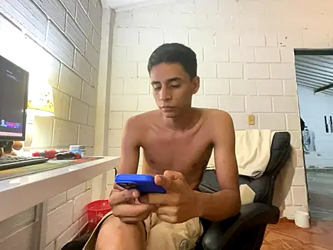 Max TheHorseDick online show from 10/26/25, 02:50