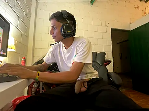 Max TheHorseDick online show from 11/11/25, 03:06