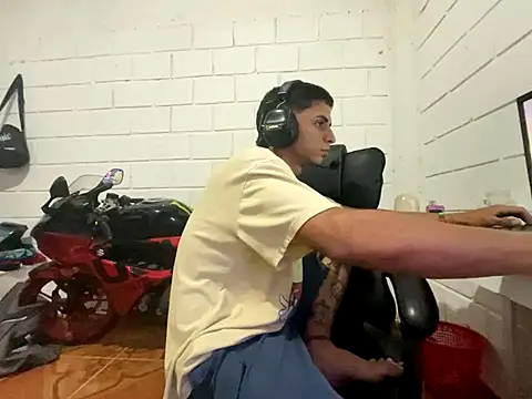 Max TheHorseDick online show from 12/03/25, 11:58