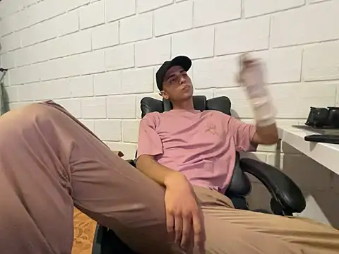 Max TheHorseDick online show from 02/28/26, 04:35