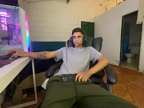 Max TheHorseDick online show from 03/18/26, 03:42