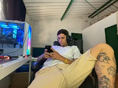 Max TheHorseDick online show from 04/02/26, 04:48