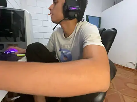 Max TheHorseDick online show from 04/23/26, 03:19