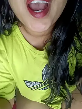 Snapshot of Sweet-Berry chatting on 01/16/25, 09:40 Sweet-Berry online show from 01/16/25, 09:40