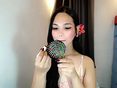 Webcumcutie online show from 04/21/26, 04:30