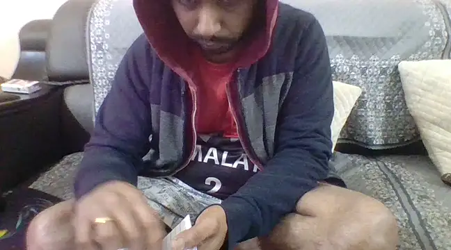 Snapshot of redvelvet_4 chatting on 01/06/25, 12:35 redvelvet 4 online show from 01/06/25, 12:35