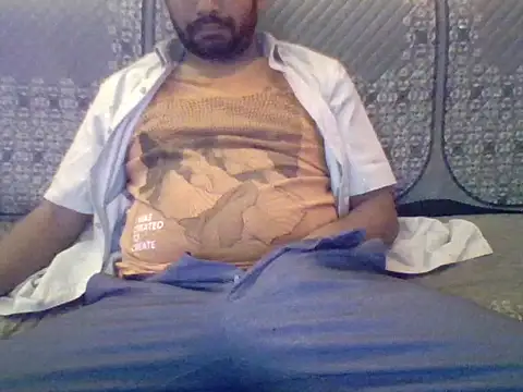 Snapshot of redvelvet_4 chatting on 02/06/25, 02:15 redvelvet 4 online show from 02/06/25, 02:15