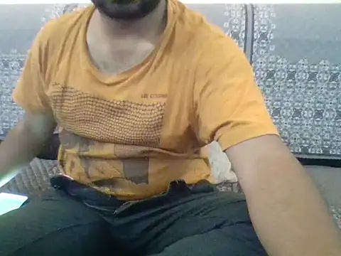 Snapshot of redvelvet_4 chatting on 02/13/25, 03:29 redvelvet 4 online show from 02/13/25, 03:29