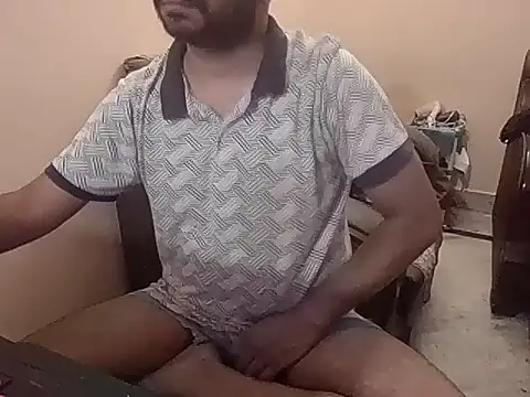 Snapshot of redvelvet_4 chatting on 09/22/25, 01:57 redvelvet 4 online show from 09/22/25, 01:57