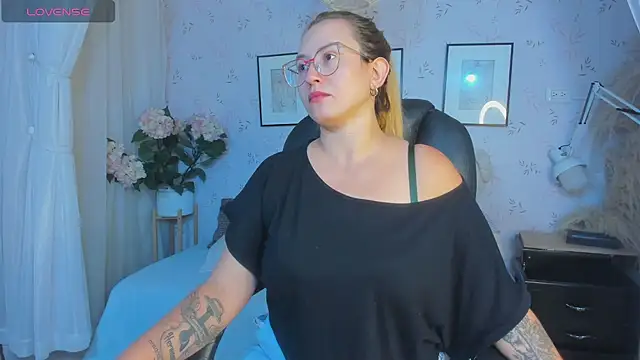 halaaa 1 online show from 11/07/25, 12:16