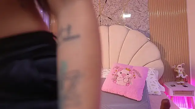 mssburbuja online show from 12/18/25, 03:12