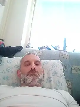 Snapshot of Markmarak chatting on 06/14/26, 10:28 Markmarak online show from 06/14/26, 10:28