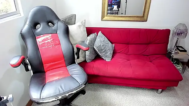 NicolettColin online show from 03/20/25, 04:20