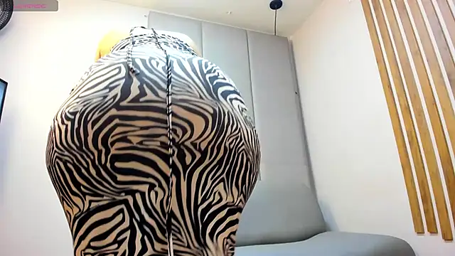 Snapshot of AlishaPalmer chatting on 11/15/25, 12:23 AlishaPalmer online show from 11/15/25, 12:23