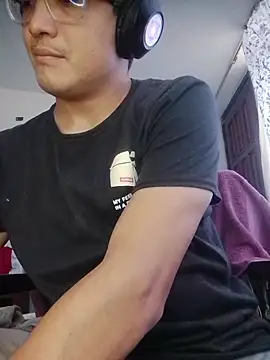 Mghty-cockl88 online show from 02/03/26, 03:39