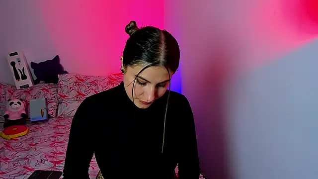 amelie collins online show from 03/07/25, 02:04