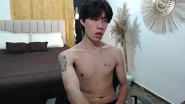 Snapshot of Elio-cam chatting on 10/15/25, 07:19 Elio-cam online show from 10/15/25, 07:19