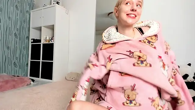 KenzieDawton online show from 12/14/24, 04:45