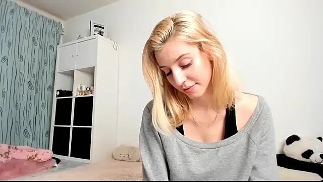 KenzieDawton online show from 12/17/24, 10:11