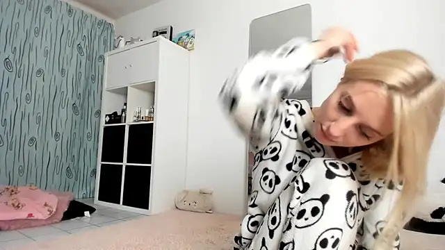 KenzieDawton online show from 10/06/25, 08:06