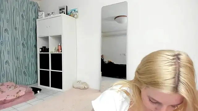 KenzieDawton online show from 04/02/26, 06:27