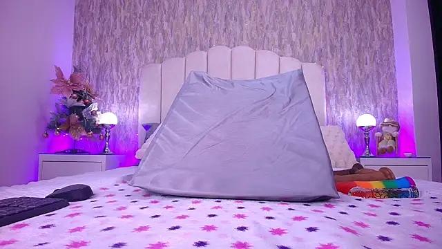 raven lilith  online show from 12/18/25, 03:23