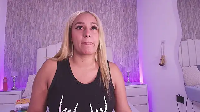 raven lilith  online show from 04/22/26, 03:09